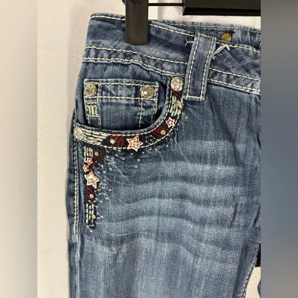 Miss Me | Star Cuffed Capri Jeans Size 28 Low Rise - Picture 2 of 14